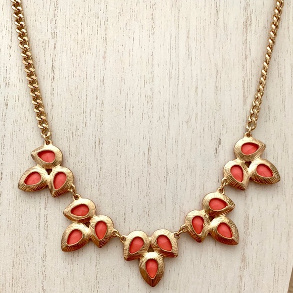 💗Coral & Gold Necklace💛 - Picture 3 of 3